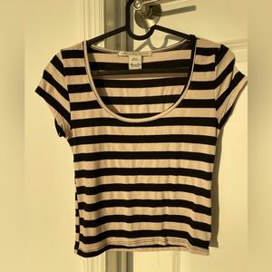 Short sleeve black and cream striped crop top